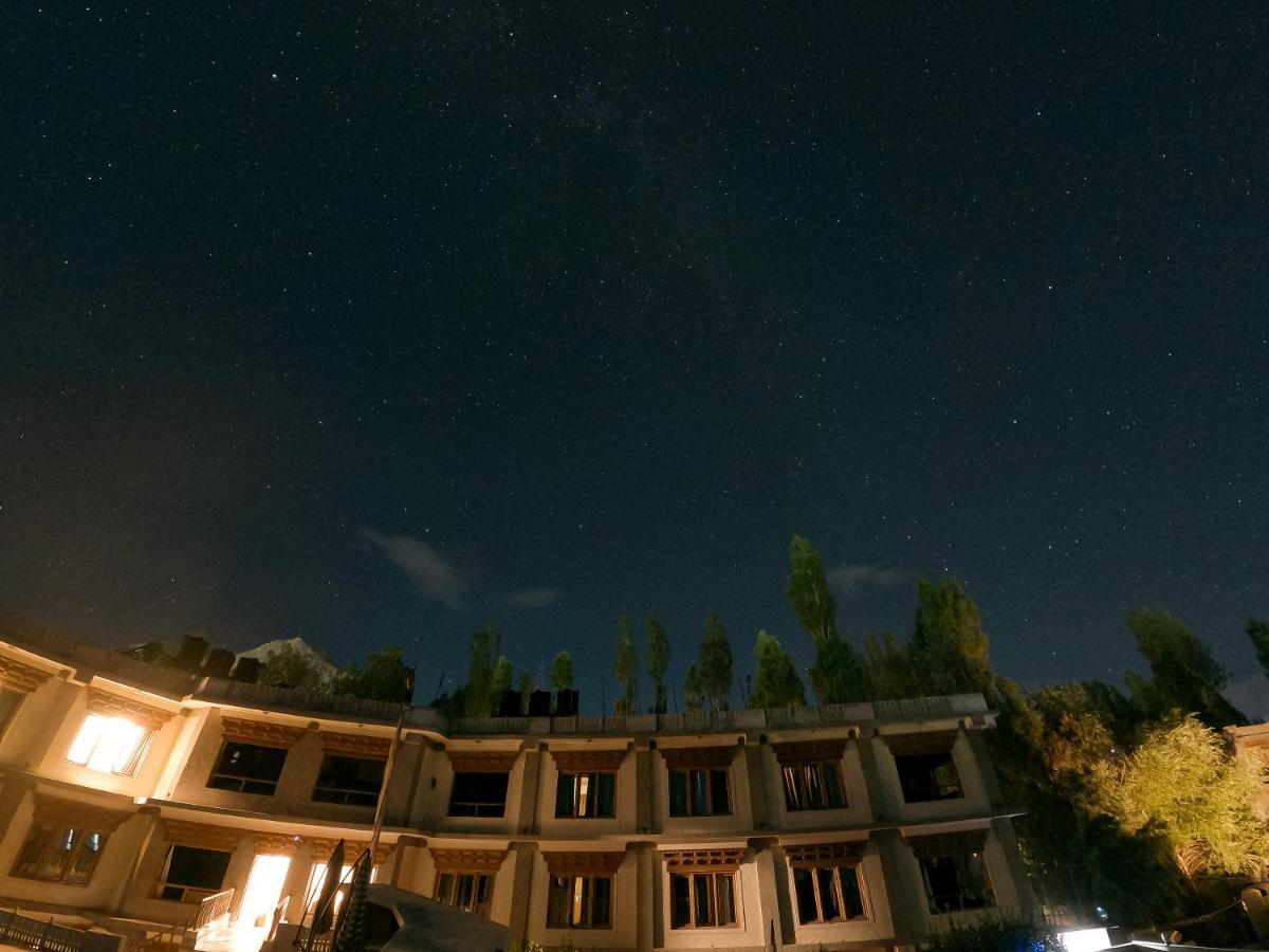 Cho Palace Leh Kültér fotó