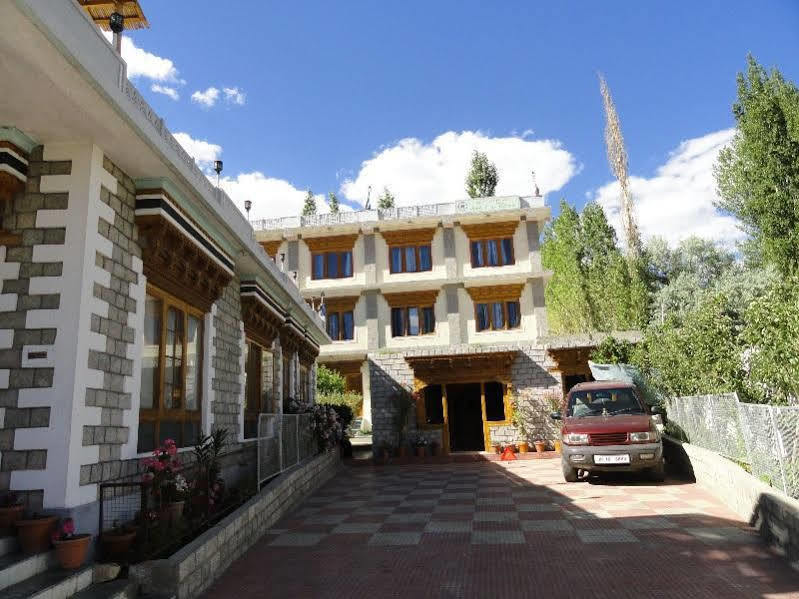 Cho Palace Leh Kültér fotó